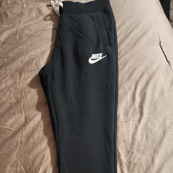 Nike Other - NIKE MENS FLEECE PANT STANDARD FIT / TAPER LEG / REGULAR LENGTH MEDIUM BLACK NEW